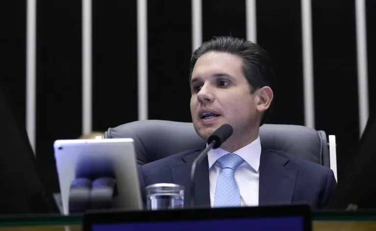 Hugo Motta: texto está sendo discutido pelo relator com líderes, governo e forças de segurança Fonte: Agência Câmara de Notícias