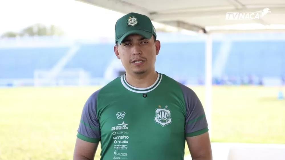 Felipe Soares, treinador do Nacional, durante entrevista sobre a preparação da equipe para o jogo desta quinta-feira (5). (Foto: Reprodução/TV Naça)