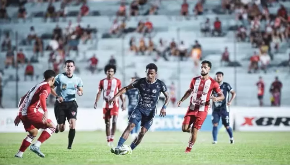 Primeiro tempo pobre de Esporte de Patos x Pombal, no José Cavalcanti (Foto: Fotos: Mayke Ruhan / Pombal EC)