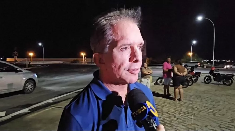 Nabor Wanderley acompanha de perto os estragos na entrada de Patos e na BR. Equipes mobilizadas para garantir a segurança e o apoio aos atingidos!