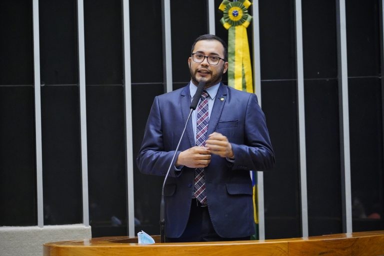 Rafafá: projeto ameniza injustiças - (Foto: Pablo Valadares/Câmara dos Deputados)