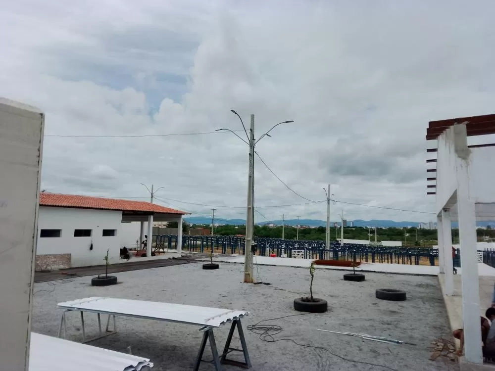 Nova Feira do Gado de Patos entra na fase final com serviços de iluminação, pintura e abastecimento de água