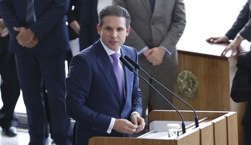 Em visita à Paraíba, Hugo Motta detalhou o cronograma de tramitação das PECs que alteram a jornada semanal.Marina Ramos/Câmara dos Deputados