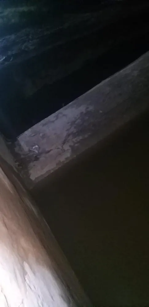 “Barragem da Farinha a 8 cm de sangrar! Após subir 12 cm nas últimas 24h, transbordamento é iminente. (Foto: Marconi Palmeira/EMPAER)”