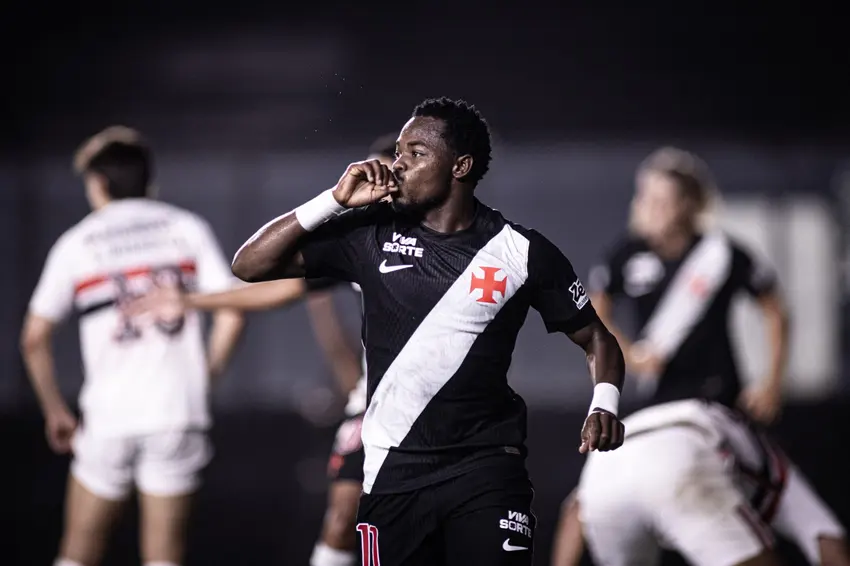 Andrés Gómez comemora gol do Vasco contra o São Paulo (Foto: Matheus Lima/Vasco)