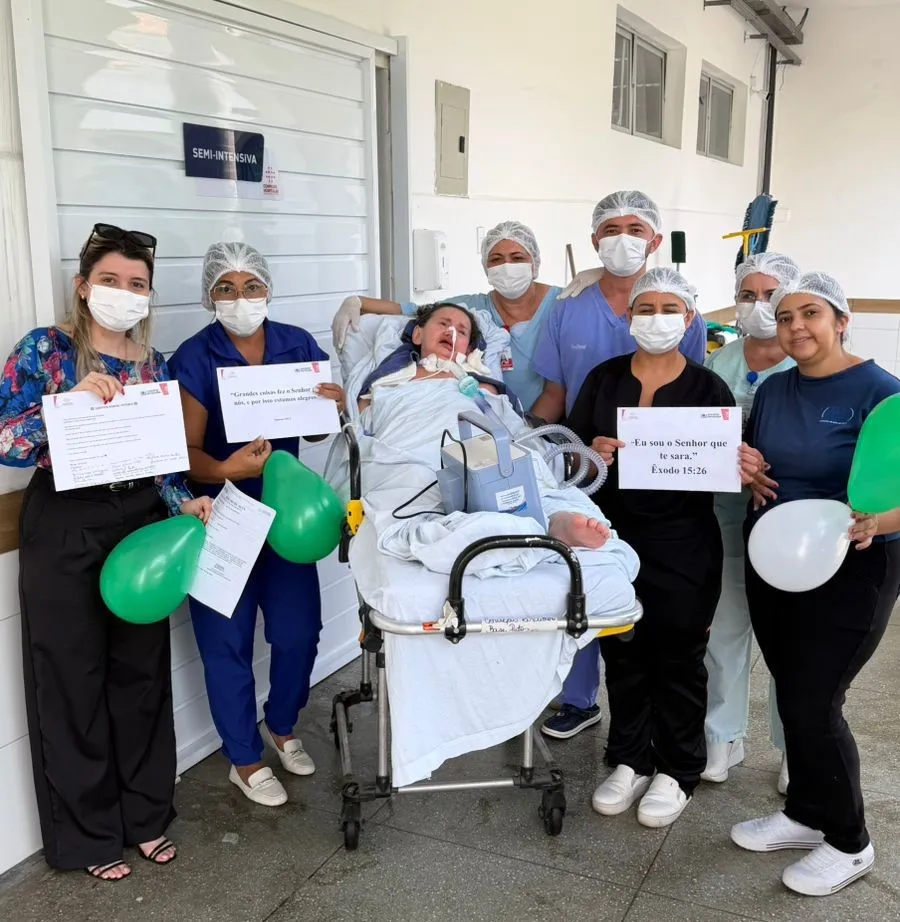 Maria Suely de Oliveira Moreira, de 62 anos, deixou a Unidade de Terapia Intensiva (UTI) após 80 dias de internação no Hospital de Patos