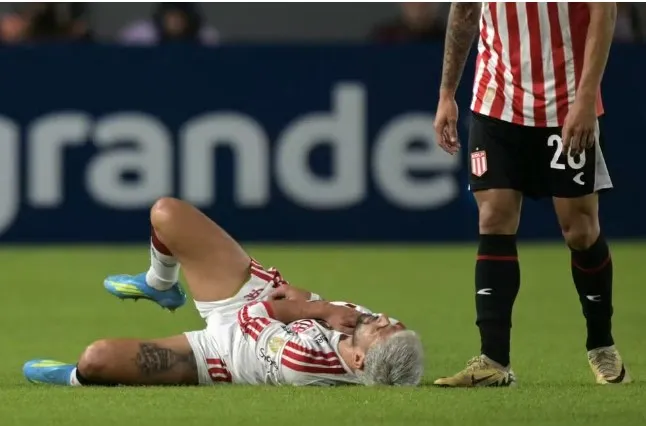 Arrascaeta em Estudiantes x Flamengo — Foto: JUAN MABROMATA/AFP