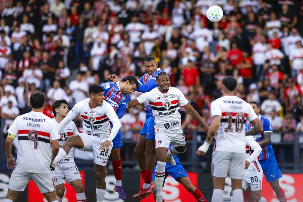 Duelo de tricolores termina em um empate com gosto diverso para os clubes - Fotos: Rafael Rodrigues/EC Bahia