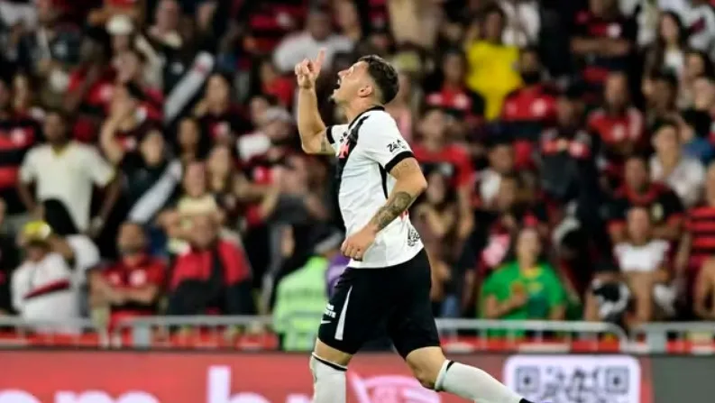 Hugo Moura comemora gol de empate | Flamengo x Vasco (Foto: André Durão)