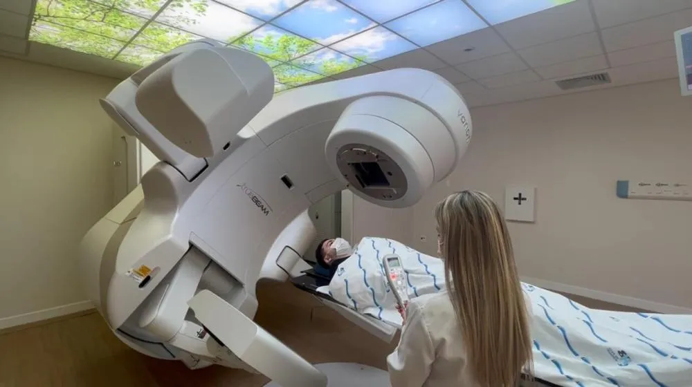 Este é o acelerador linear, o novo marco da assistência oncológica no Hospital do Bem.