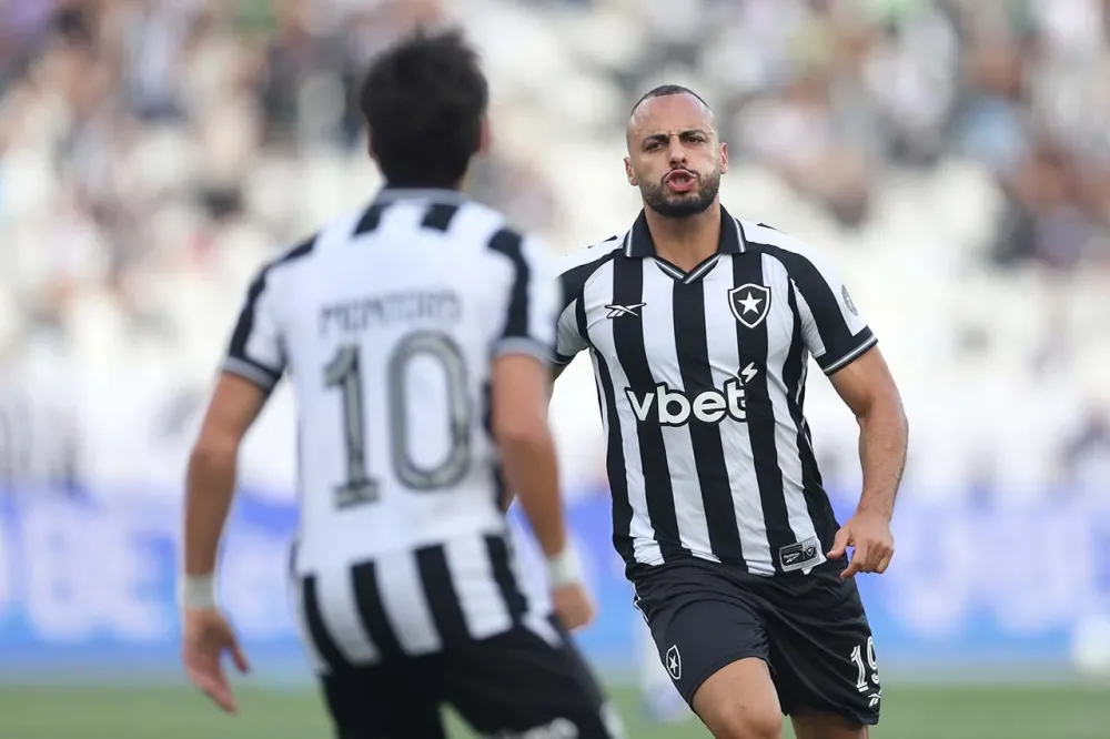 Arthur Cabral brilha, e Botafogo vence o Corinthians - Foto: Vitor Silva/BFR