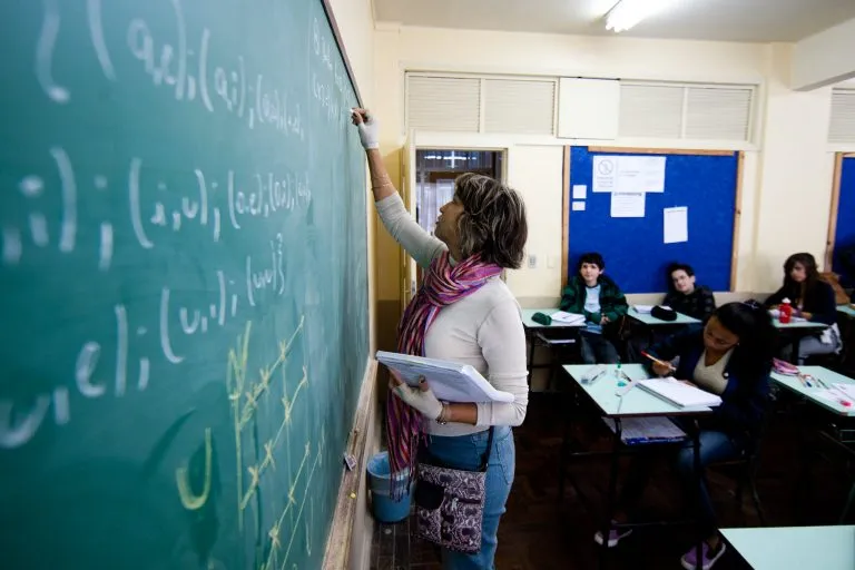 MP prevê reajuste de 5,4% do piso salarial dos professores Fonte: Agência Câmara de Notícias