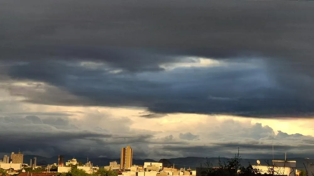 Quarta-feira em Patos e região do Sertão será marcada por temperaturas de até 32°C e grande presença de nuvens no céu. Foto: Vitrine Patos