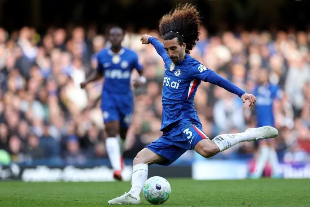 Zagueiro espanhol, Marc Cucurella - Foto: Adrian Dennis / AFP