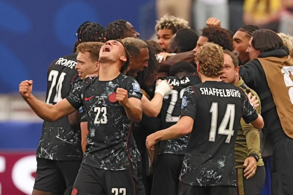 Canadá comemora classificação para as oitavas de final da Copa - Foto: Etienne Laurent/AFP