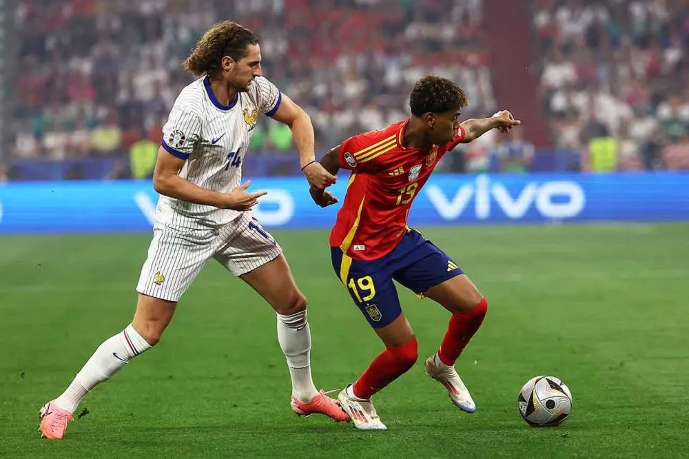 Lamine Yamal brilhou pela Espanha pela Euro 2024 - Foto: Franck Fife / AFP via Getty Images