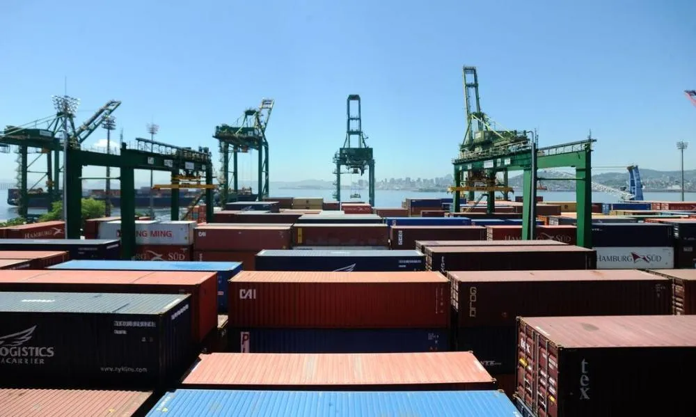 Tarifaço deve ter efeito limitado na balança comercial brasileira - Foto: Tânia Rêgo/Agência Brasil