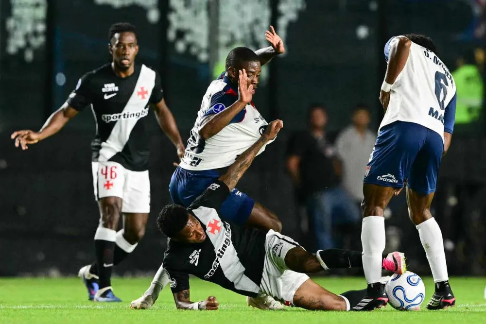 Vasco fez o dever de casa e garantiu a classificação na Sul-Americana - Foto: Divulgação / Conmebol