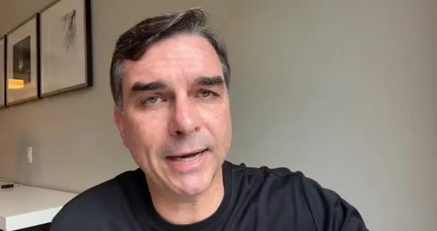 Flávio também comentou sobre propostas para a segurança pública, sendo uma delas o endurecimento de penas em crimes patrimoniais urbanos - Foto: Reprodução/YouTube