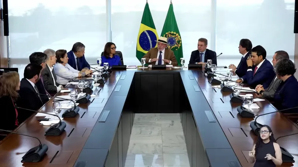 Lula sanciona lei que endurece penas por violência sexual contra crianças • Youtube Lula