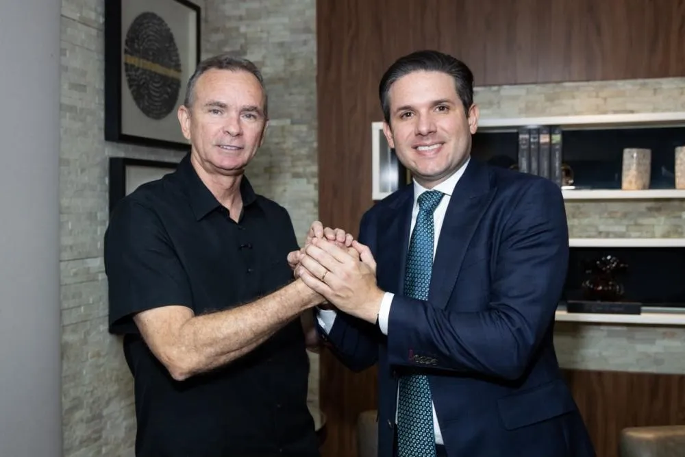 Nilson Lacerda aceita convite de Hugo Motta e anuncia candidatura a deputado federal pelo Republicanos