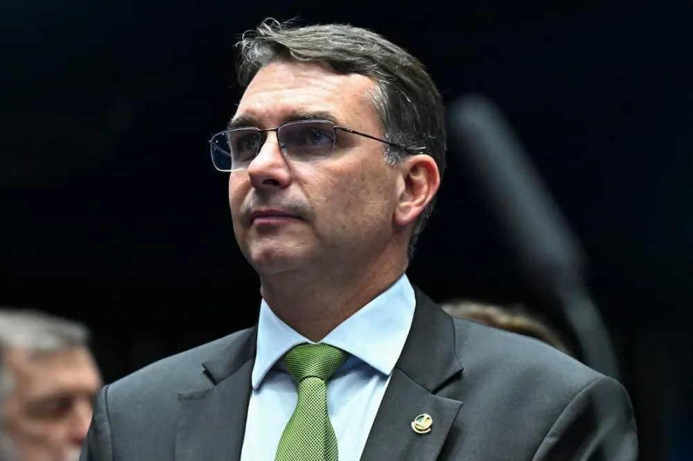45% acham que Flávio poderia cortar benefícios sociais se eleito - Foto: Jefferson Rudy/Agência Senado