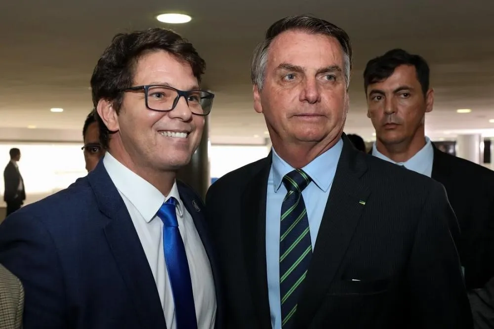 Mario Frias, que foi secretário da cultura do governo Jair Bolsonaro, estpa sendo investigado por financiamento no filme “Dark Horse” - Foto: Marcos Corrêa/PR