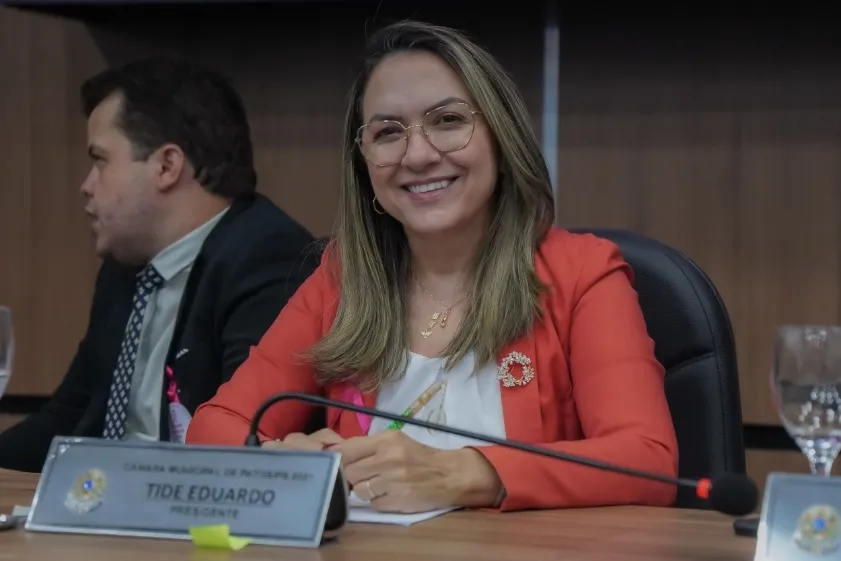 A presidente da Câmara Municipal de Patos, vereadora Tide Eduardo, autora do projeto de lei que institui a Comenda Sargento Francisco Modesto de Sousa