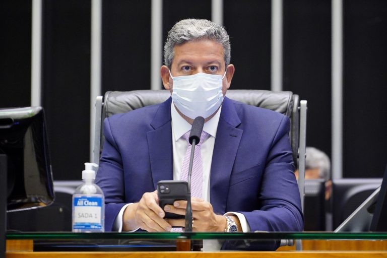 Lira: lucro de empresas do Simples continuarão sem tributação - (Foto: Pablo Valadares/Câmara dos Deputados)