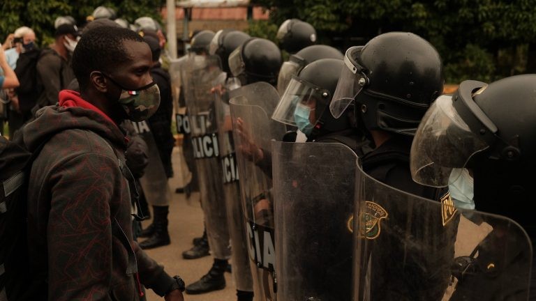 Confronto na fronteira Brasil-Peru - (Foto: Alexandre Noronha/Amazônia Real)