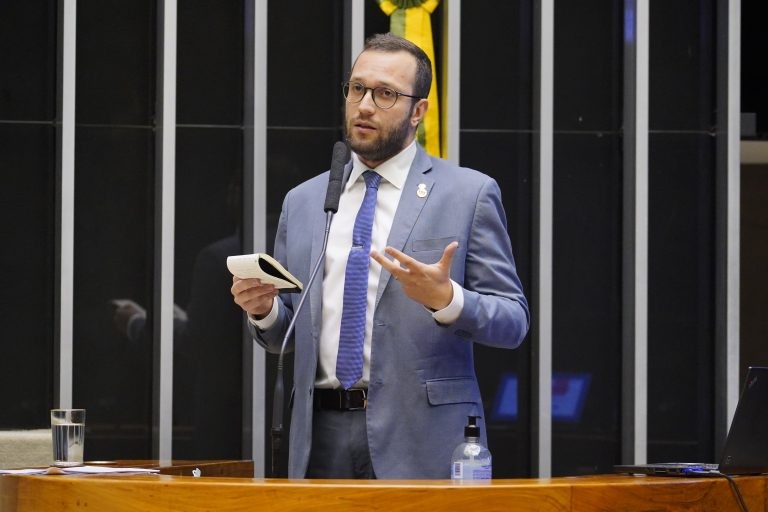 Filipe Barros, relator da proposta na comissão - (Foto: Pablo Valadares/Câmara dos Deputados)