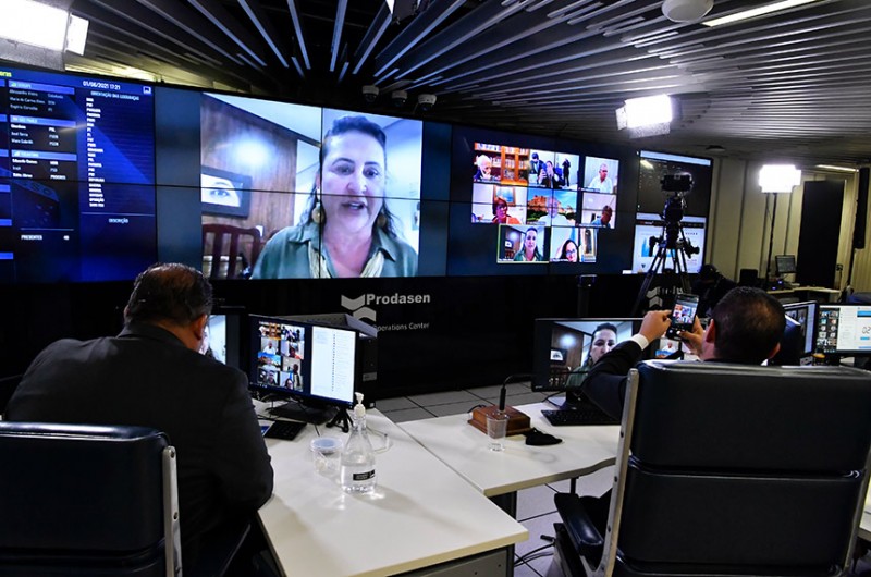 A senadora Kátia Abreu (PP-TO) fala durante a sessão do Congresso, que teve caráter remoto - Waldemir Barreto/Agência Senado