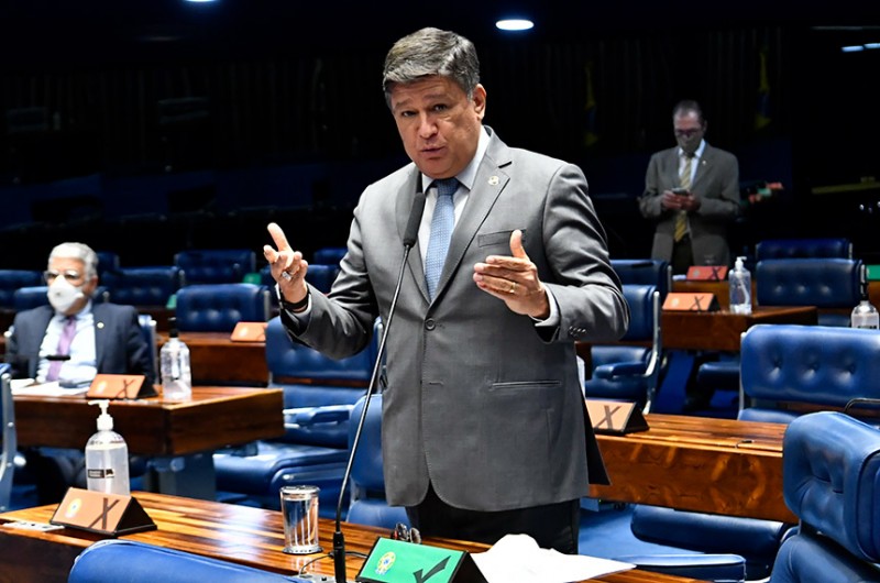 Com relatoria do senador Carlos Viana, o projeto pretende promover condições iguais de acesso a tratamentos e a efetivação de políticas públicas de prevenção e combate à doença - Waldemir Barreto/Agência Senado