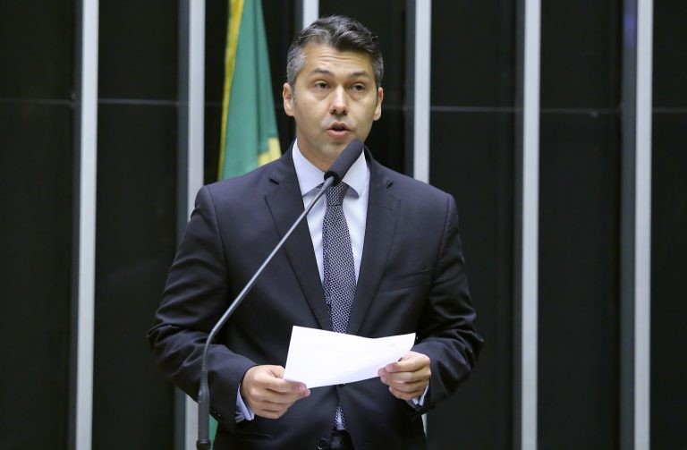 Gadelha: proposta vai empoderar o cidadão na busca por serviços públicos de qualidade - (Foto: Antonio Augusto / Câmara dos Deputados)