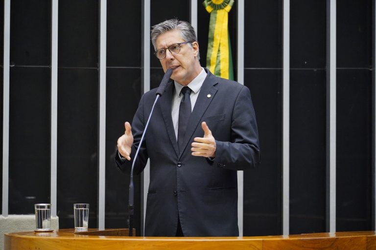 Guiga Peixoto, relator do projeto de lei - (Foto: Pablo Valadares/Câmara dos Deputados)