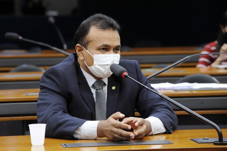 Capitão Fábio Abreu: mudança feita pela Comissão de Relações Exteriores é redundante - (Foto: Cleia Viana/Câmara dos Deputados)