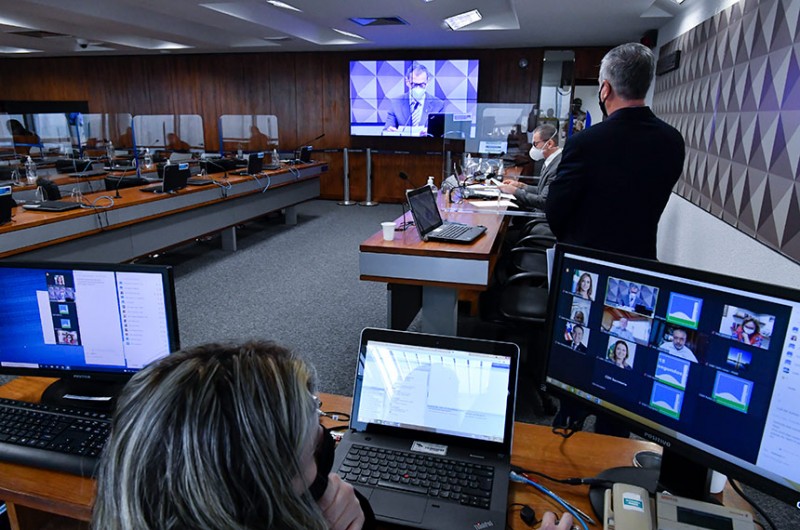 Substitutivo aprovado do relator, Fabiano Contarato, retira alterações que, de acordo com o senador, poderiam provocar insegurança jurídica ou entraves ao desenvolvimento do setor de biotecnologia - Waldemir Barreto/Agência Senado