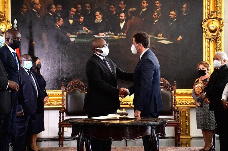 O vice-presidente do Senado, Veneziano Vital do Rego (MDB-PB), recebeu o presidente da Guiné Bissau, Umaro Sissoco Embaló - Marcos Brandão/Senado Federal