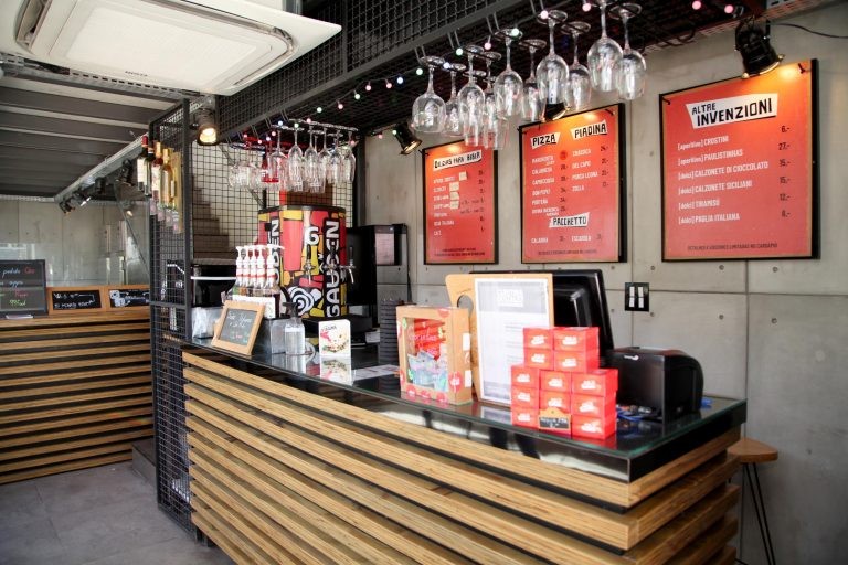 Lei estabelece emissão automática de alvará de funcionamento para atividades de risco médio - (Foto: Ari Dias/AEN-PR)