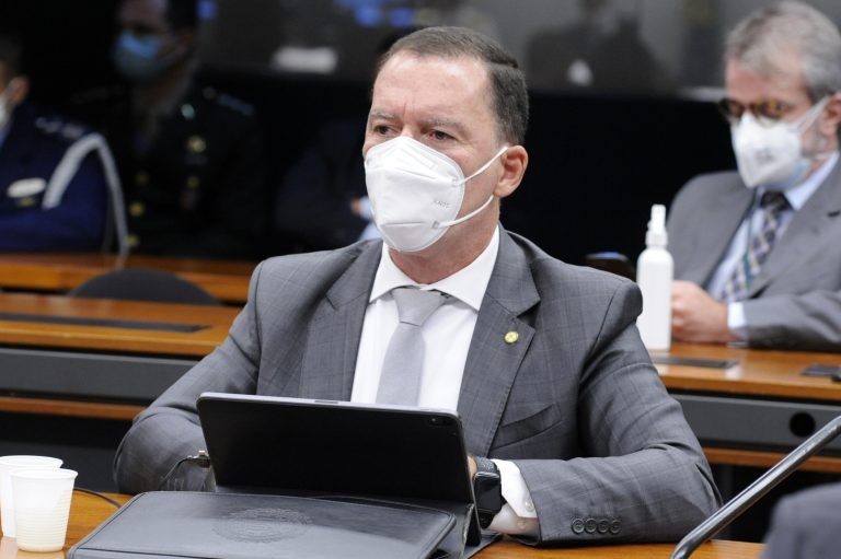 Vinicius Carvalho retirou do texto a duração do expediente - (Foto: Gustavo Sales/Câmara dos Deputados)