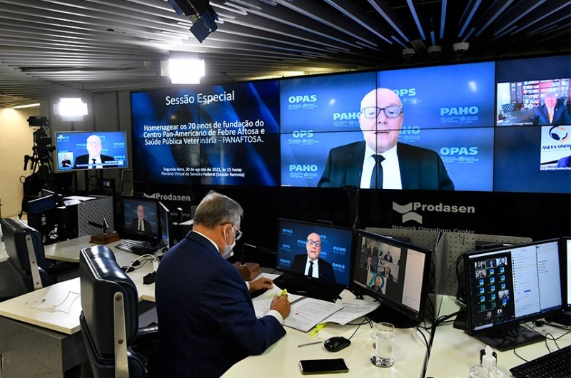 Na sessão, presidida pelo senador Izalci Lucas (PSDB-DF), foi destacada a importância do Panaftosa para elevar o padrão sanitário da pecuária no Brasil - Leopoldo Silva/Agência Senado