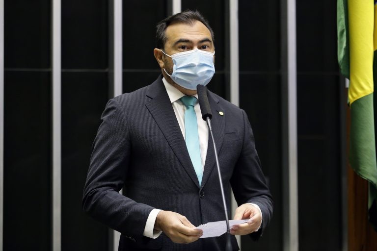 Idilvan Alencar: Investimento em educação tem retorno - (Foto: Michel Jesus/Câmara dos Deputados)