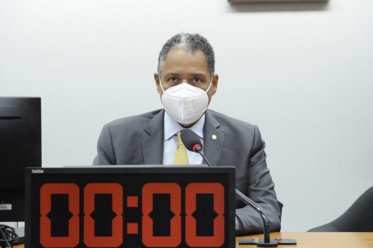 Antonio Brito defendeu a revisão das estratégias de combate à doença - (Foto: Gustavo Sales/Câmara dos Deputados)