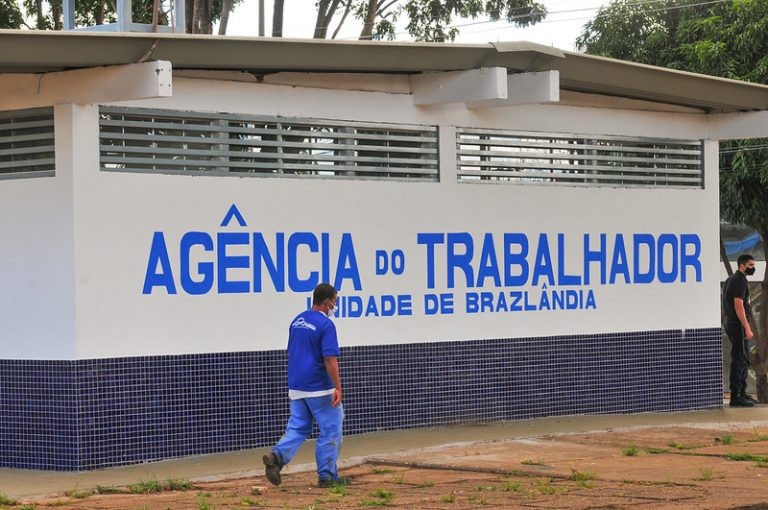 Orçamento para 2022 prevê um salário mínimo de R$ 1.169,00 - (Foto: Joel Rodrigues/Agência Brasília)