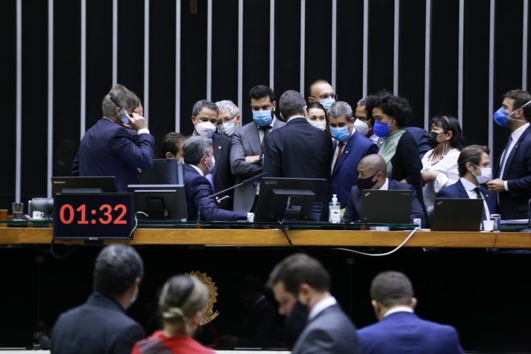 Deputados chegaram a acordo para iniciar discussão da proposta em Plenário - (Foto: Michel Jesus/Câmara dos Deputado)