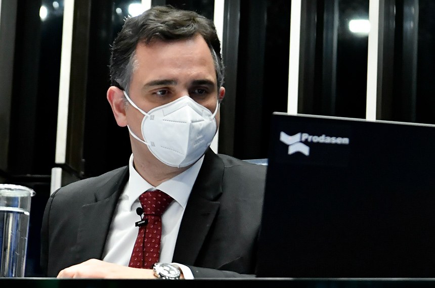 O presidente do Senado, Rodrigo Pacheco, defendeu a PEC dos Precatórios, que reestrutura o saldo de dívidas judiciais da União para abrir espaço no teto de gastos, a partir de 2022 