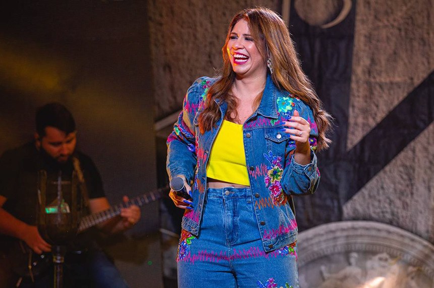 A cantora faleceu nesta sexta-feira, aos 26 anos: dezenas de senadores manifestaram pesar assim que receberam a notícia Fonte: Agência Senado