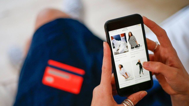 Os fraudadores se aproveitam das promoções para aplicar golpes Foto: Hollie Adams / Bloomberg