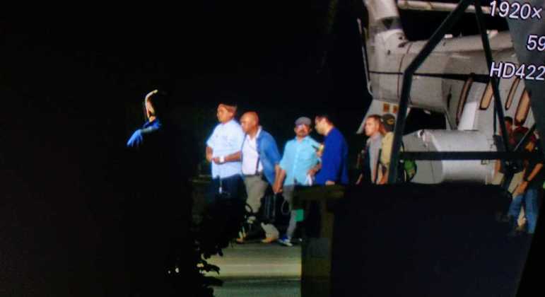 Presidente deixa Santa Catarina de madrugada para ir a hospital em São Paulo RECORD TV/REPRODUÇÃO