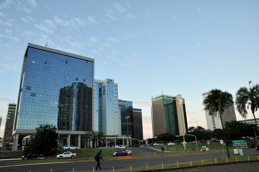 Sede do FNDE, em Brasília: destinação de verbas do fundo está na mira de senadores 